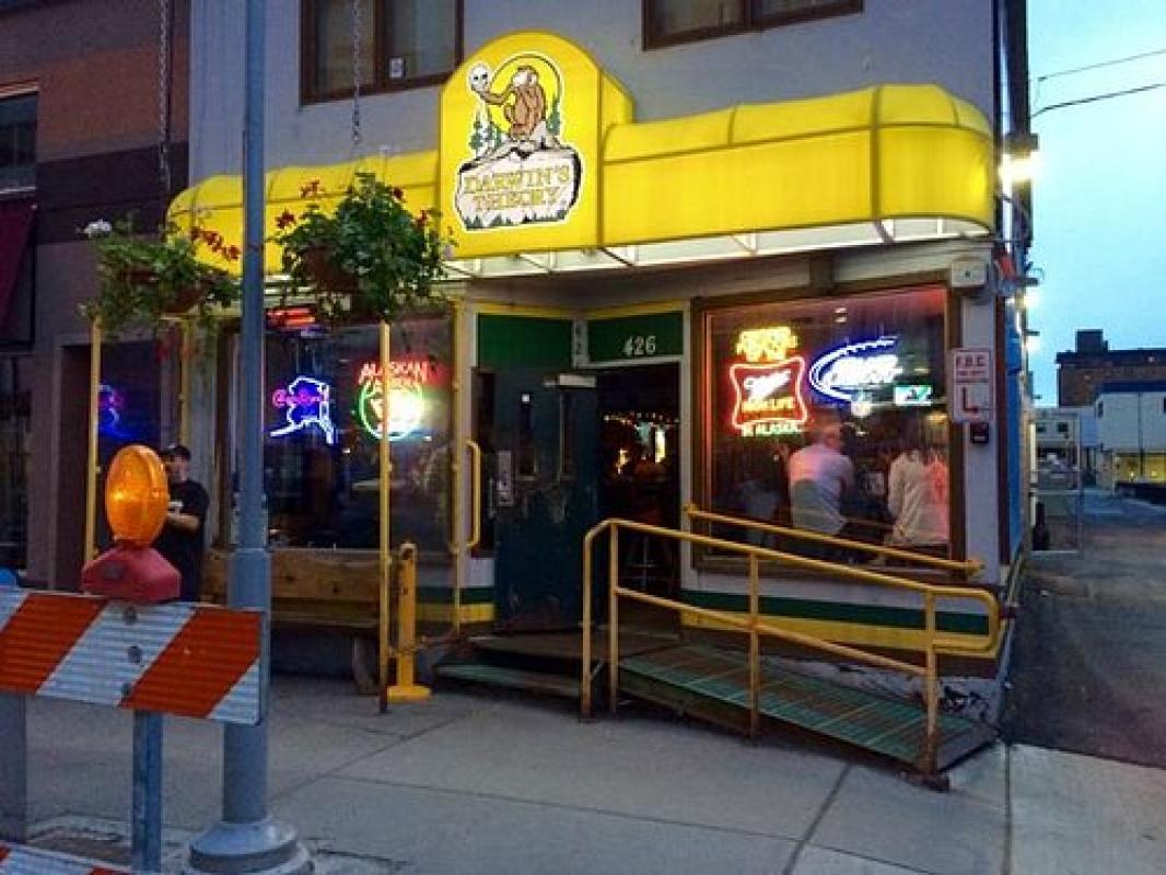 Dive Bar Vibes at Darwin’s Theory