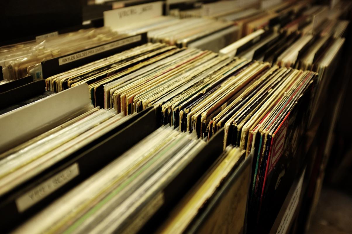 Vinyl and Vibes at FeeLit Records