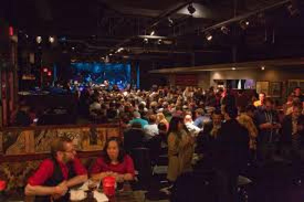 Cozy Chaos at Amsterdam Bar & Hall